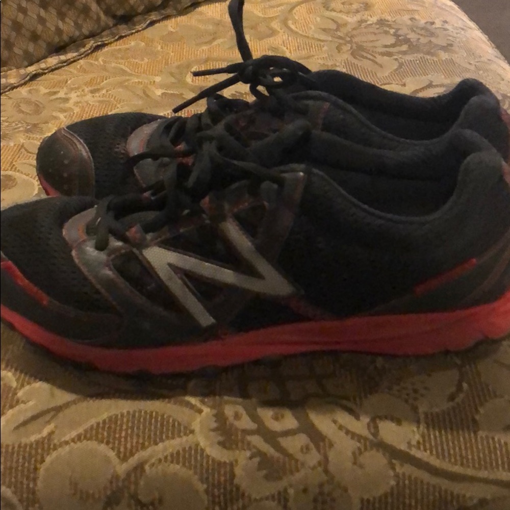 New balance 310 trail shoe men’s size 11